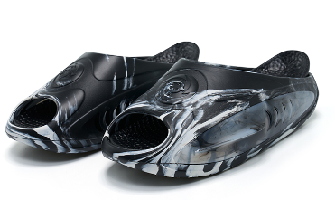 Rigorer Slides — Black/White